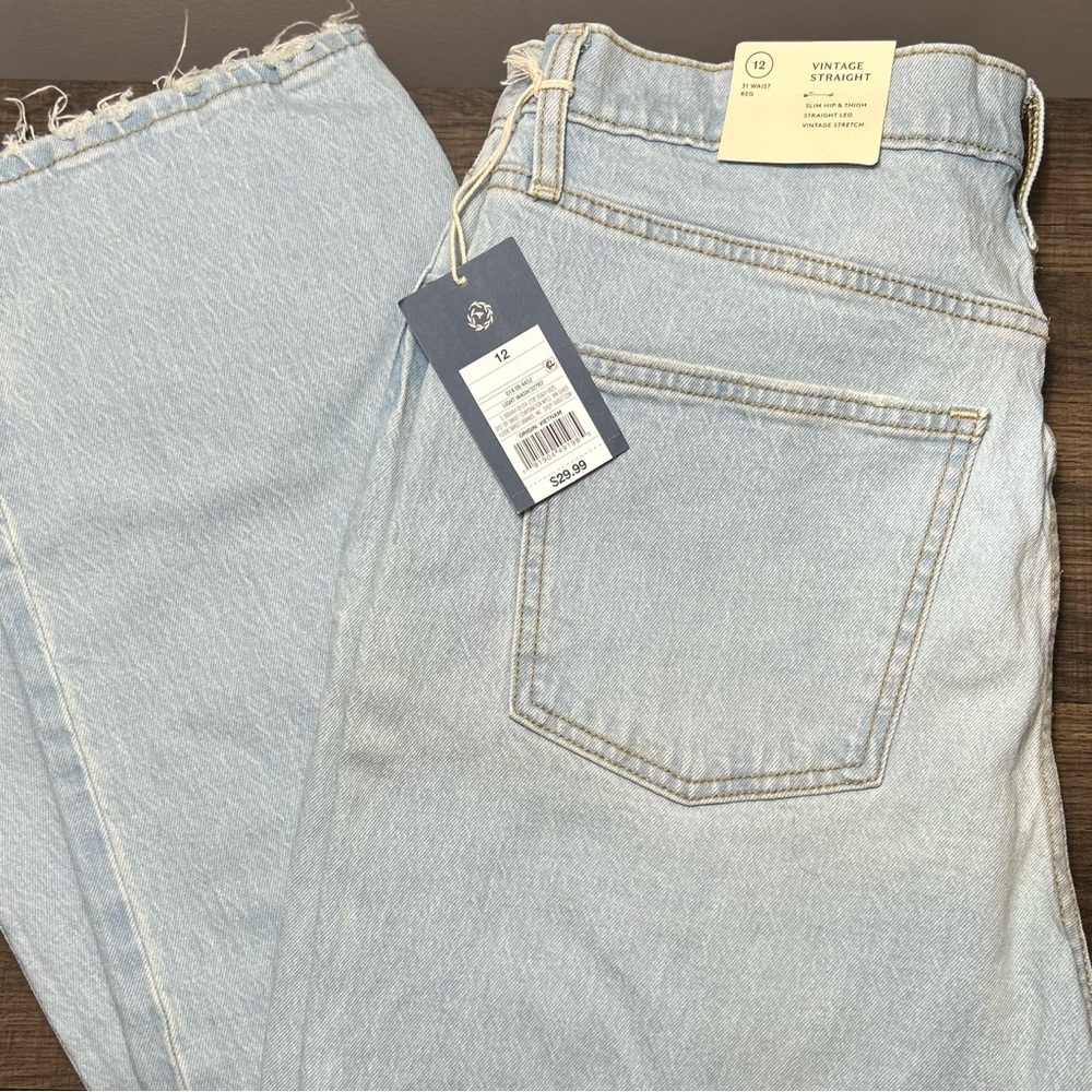 Universal Thread Vintage Straight Light Blue Jeans